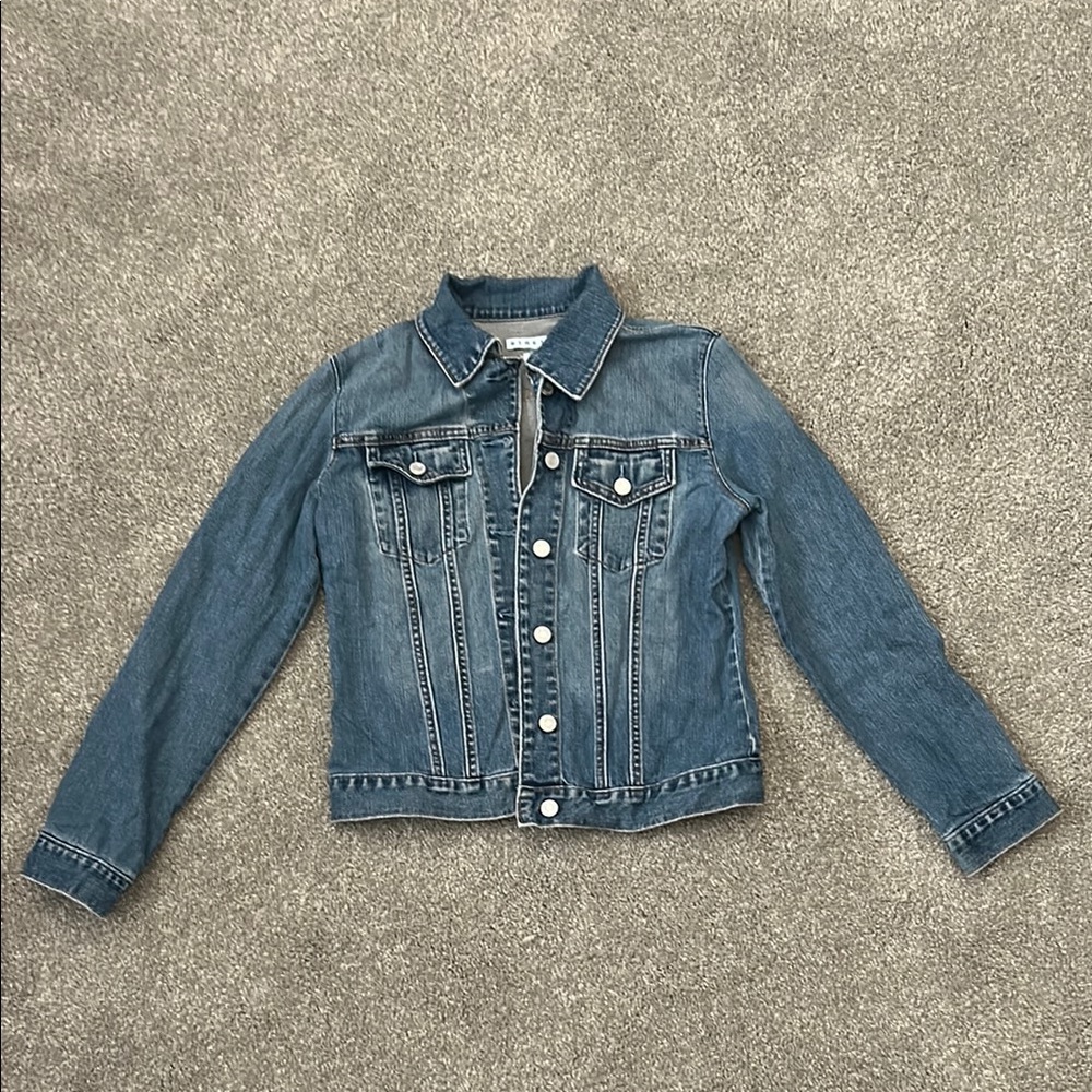 GAP Women’s Blue Denim Jacket Size S
